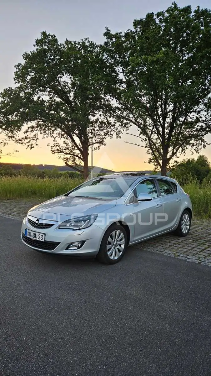 2012 Opel Astra