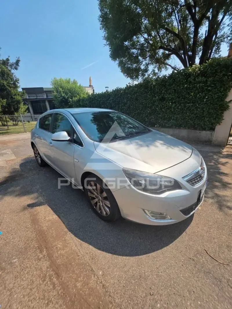 2012 Opel Astra