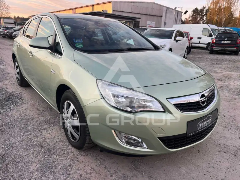 2012 Opel Astra