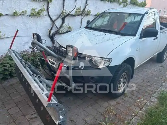 2013 Mitsubishi L200