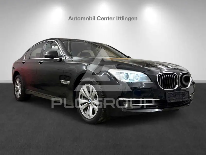 2013 BMW 740