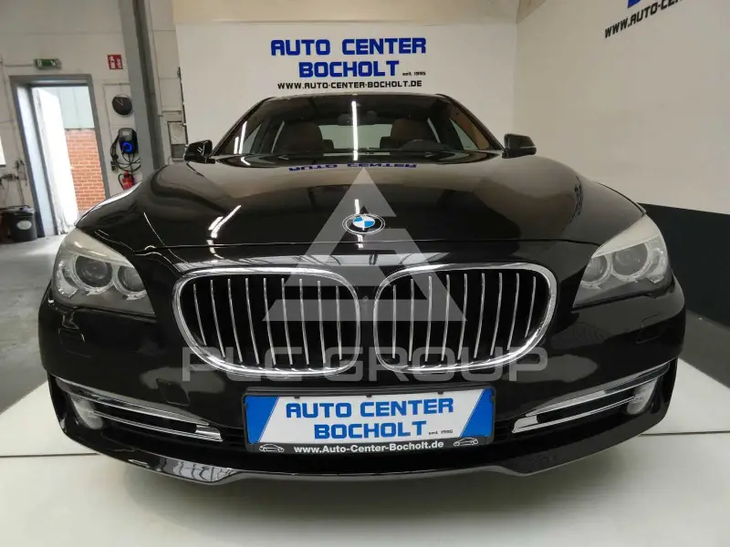 2013 BMW 740