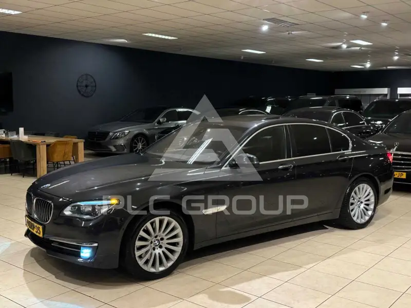 2013 BMW 740