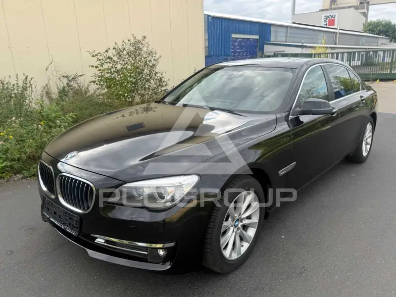 2013 BMW 740