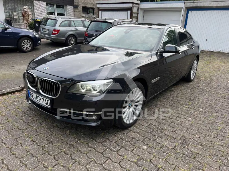 2013 BMW 740