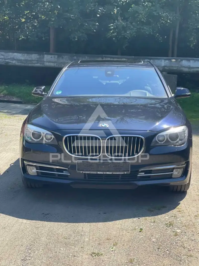 2013 BMW 740