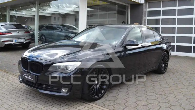 2013 BMW 740
