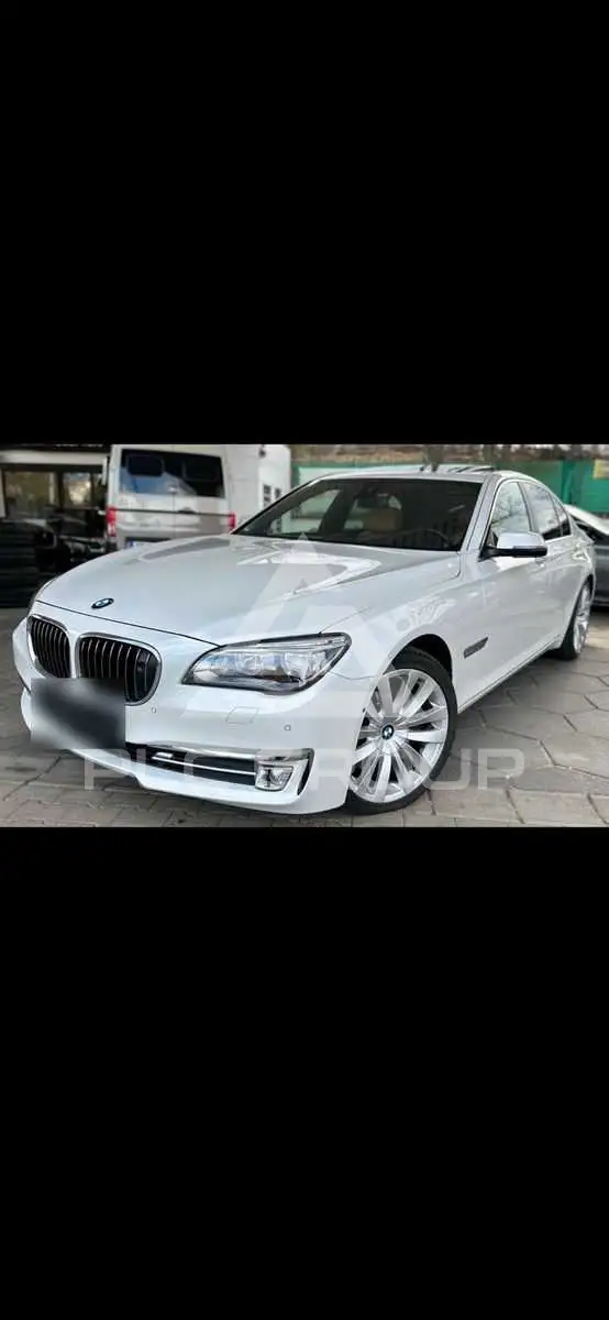2013 BMW 750