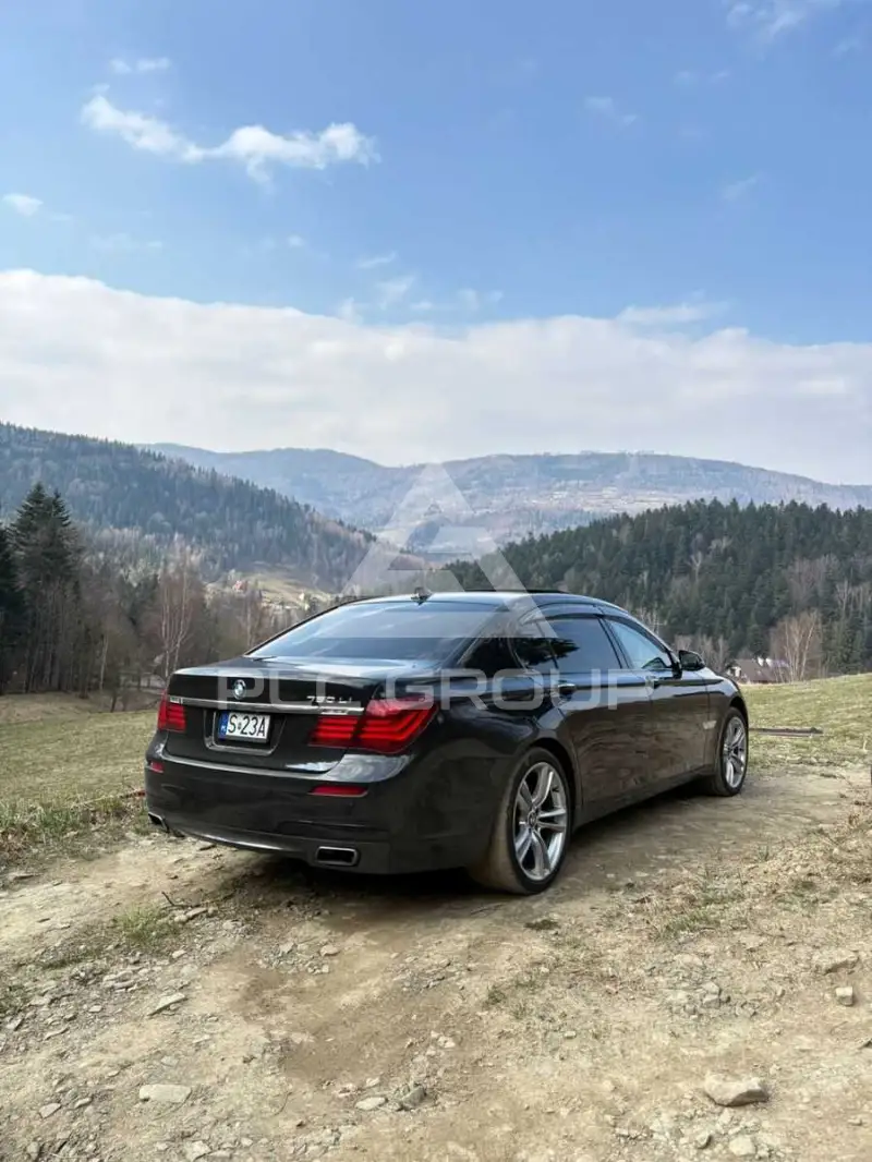 2013 BMW 750