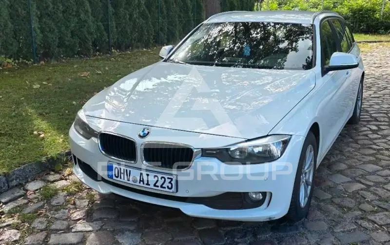 2013 BMW 320