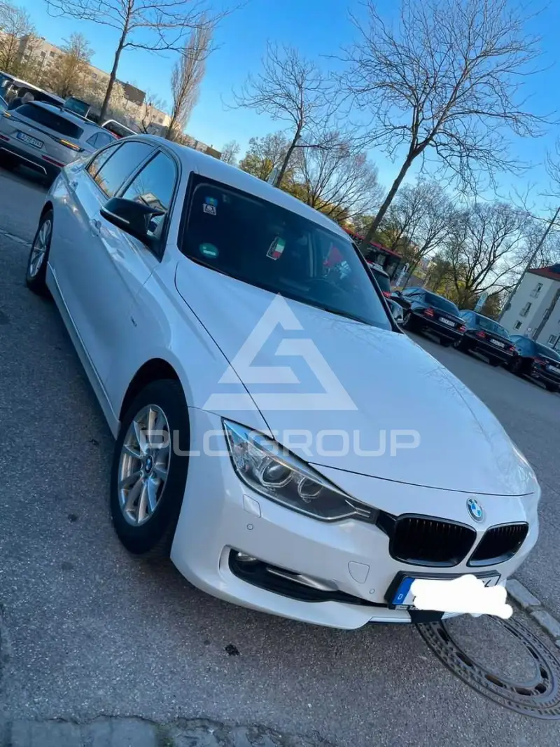 2013 BMW 320