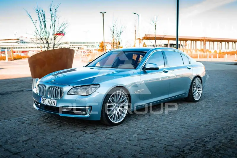 2013 BMW 750