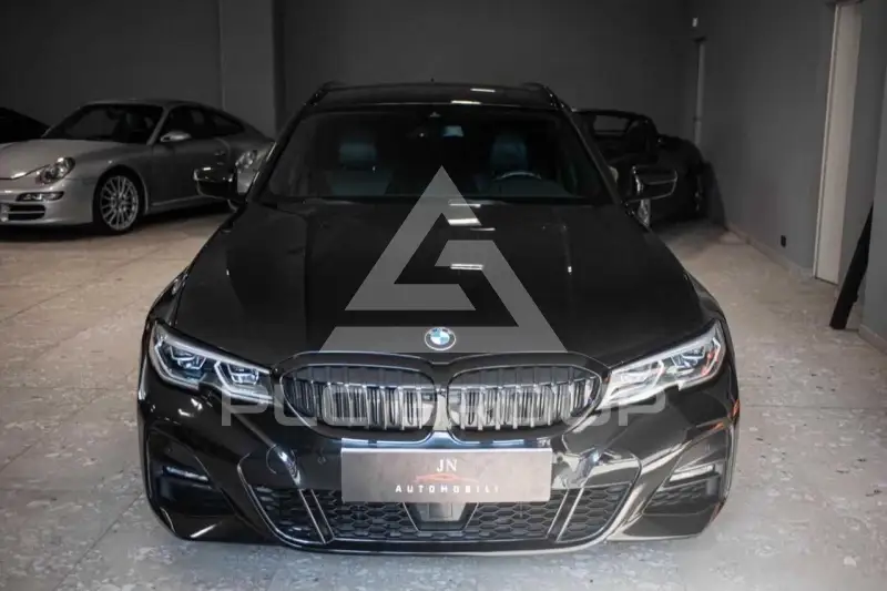 2019 BMW 520