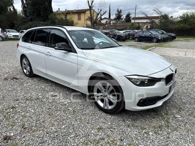2013 BMW 318