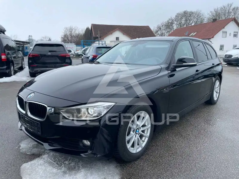 2013 BMW 318