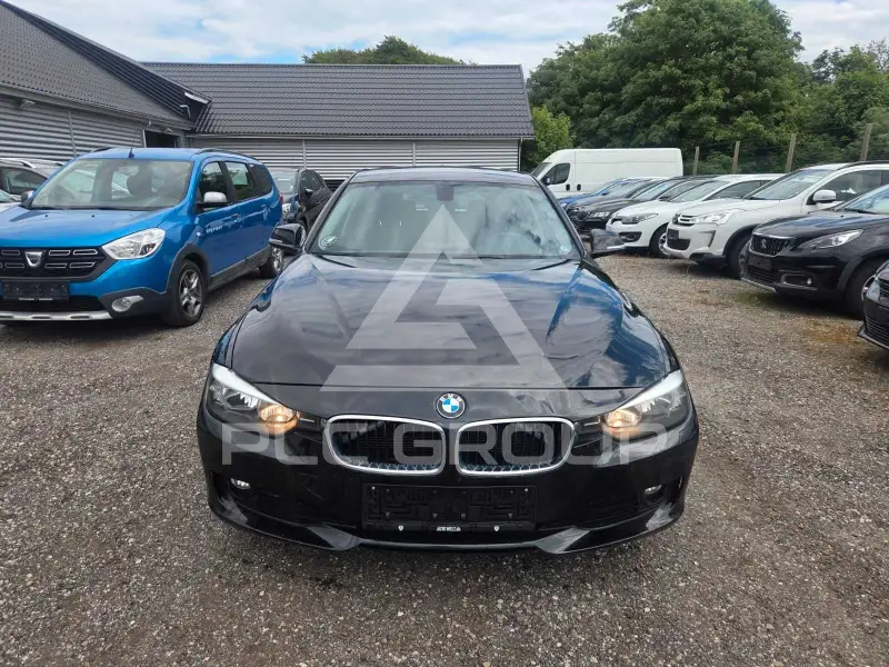 2013 BMW 318