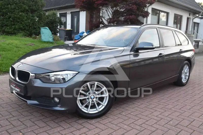 2013 BMW 318