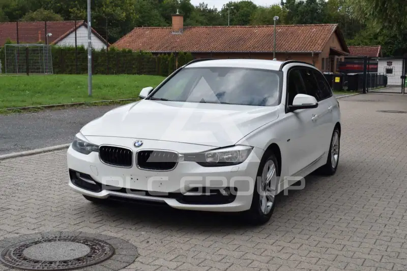2013 BMW 318