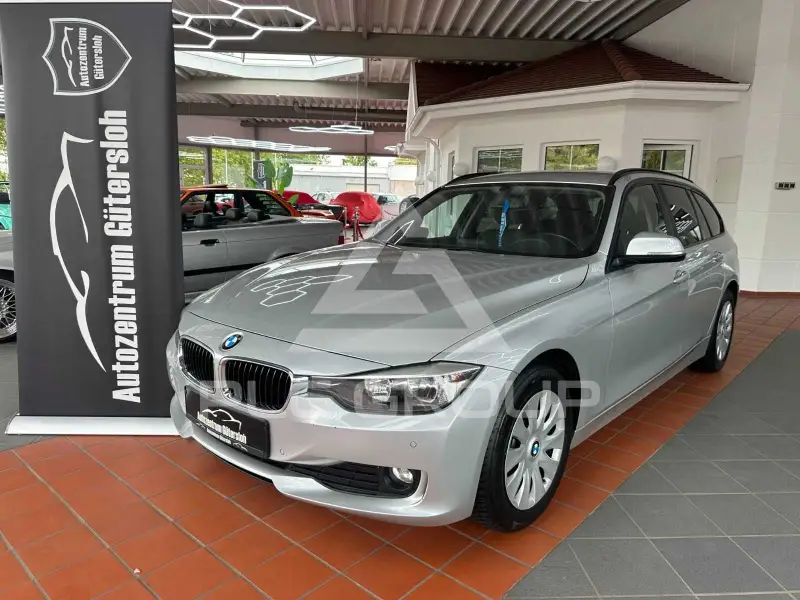 2013 BMW 318