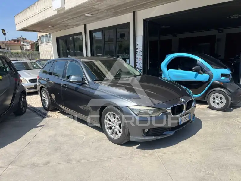 2013 BMW 318