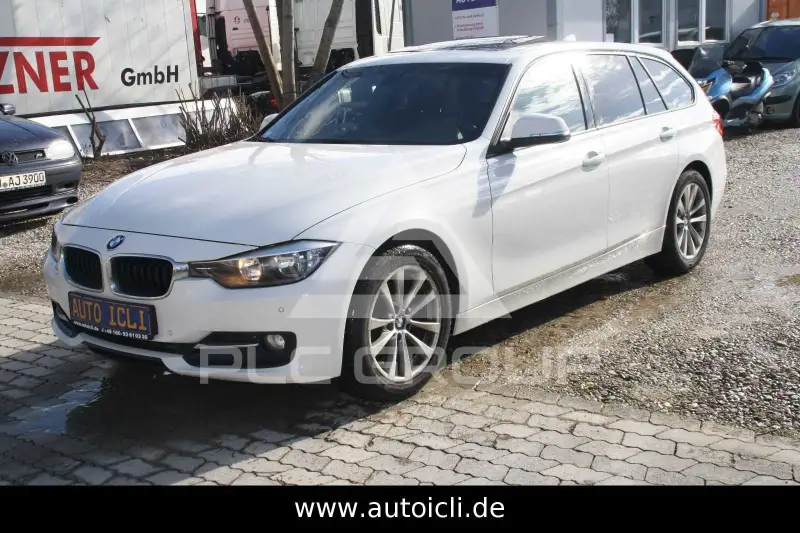 2013 BMW 318