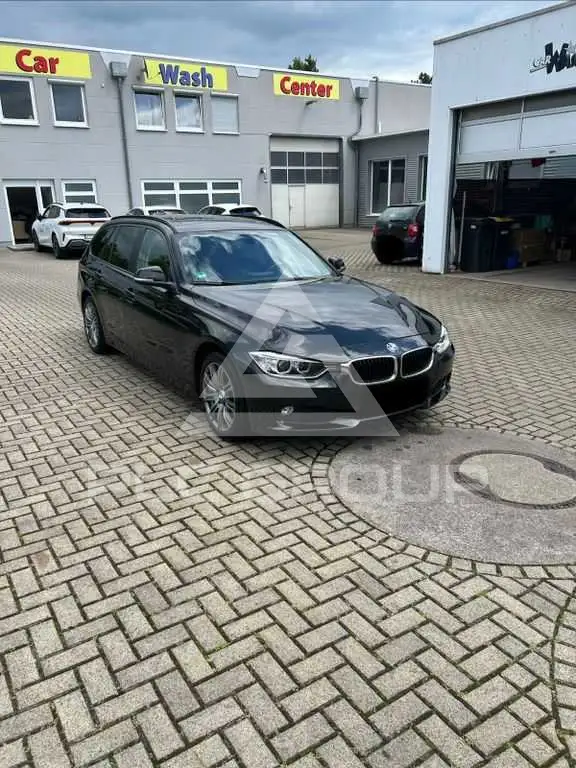 2013 BMW 318