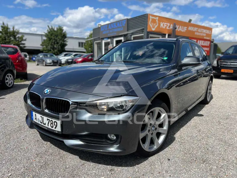 2013 BMW 318