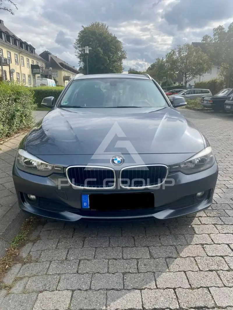 2013 BMW 318