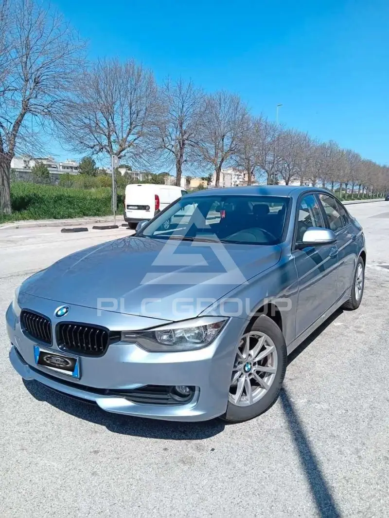 2013 BMW 318