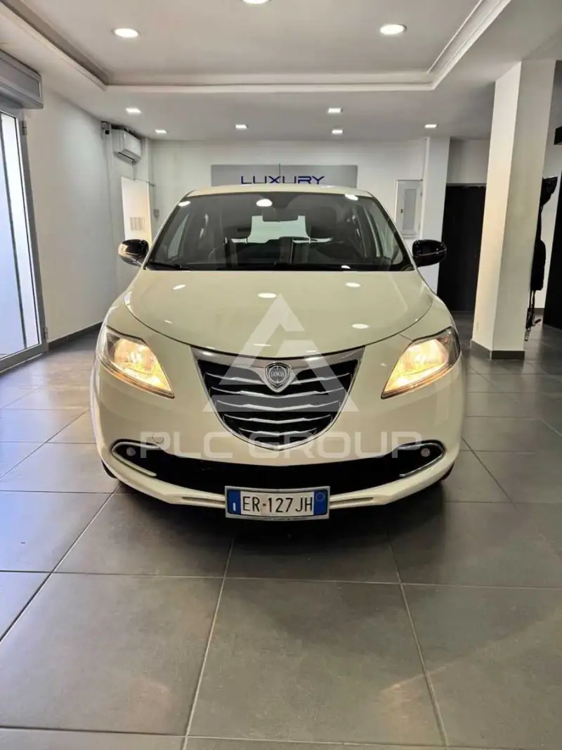 2013 Lancia YPSILON