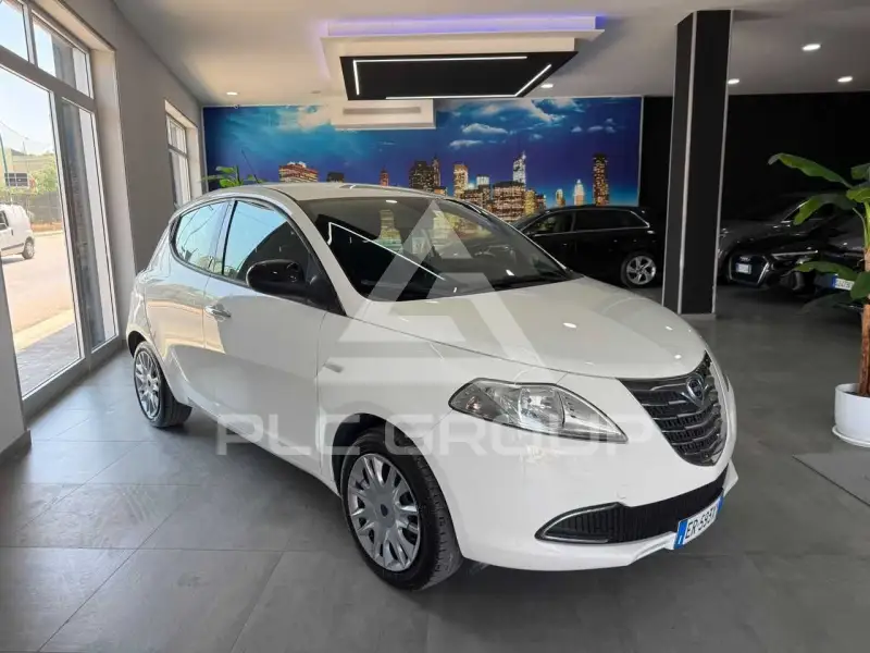 2013 Lancia YPSILON