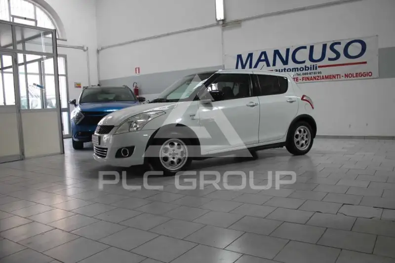 2013 Suzuki SWIFT
