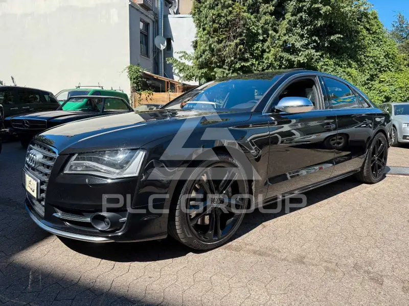 2013 Audi S8