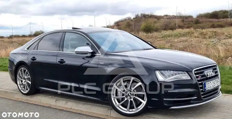 2013 Audi S8