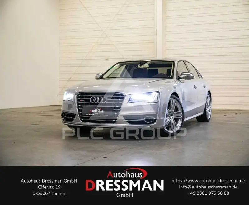 2013 Audi S8