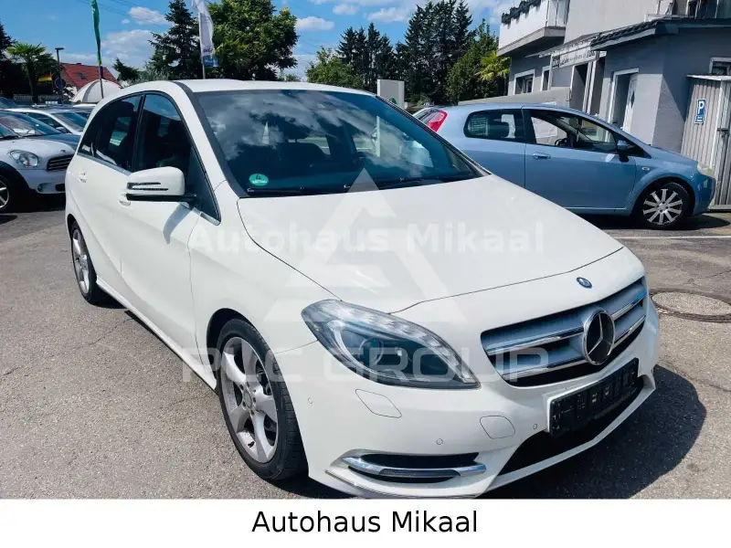 2013 Mercedes Benz B 200