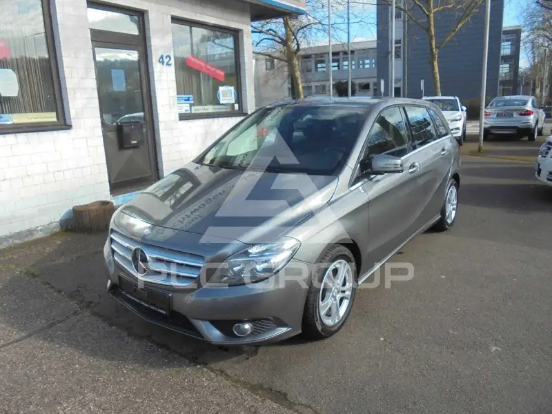 2013 Mercedes Benz B 200