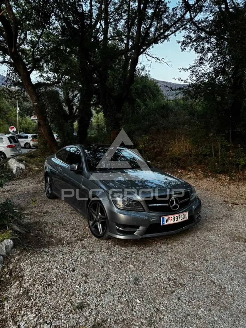 2013 Mercedes Benz 220