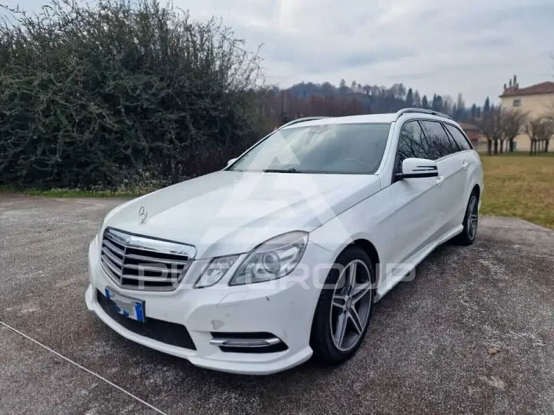 2013 Mercedes Benz E 220