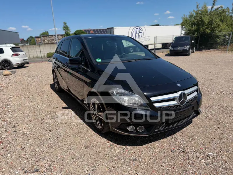 2013 Mercedes Benz V 220