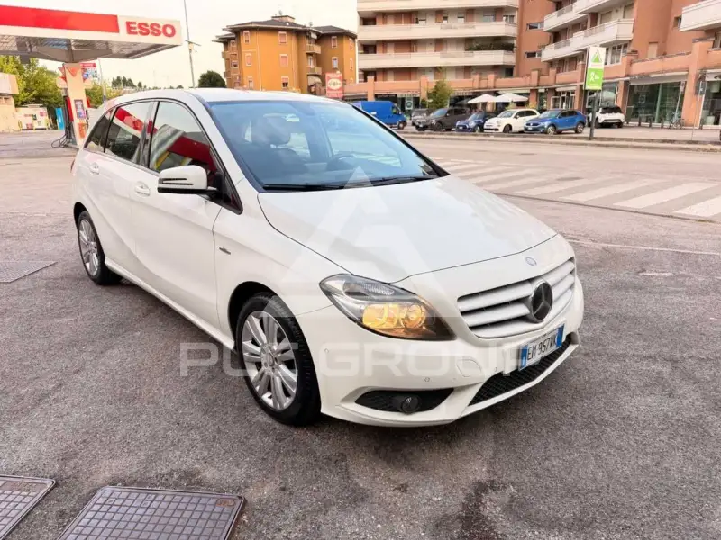 2013 Mercedes Benz B 180