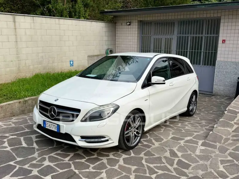 2013 Mercedes Benz B 180