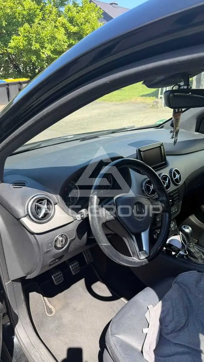 2013 Mercedes Benz B 180