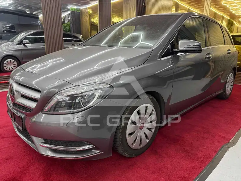 2013 Mercedes Benz B 180