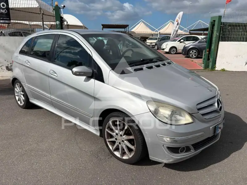 2013 Mercedes Benz B 180