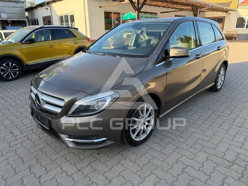 2013 Mercedes Benz B 220