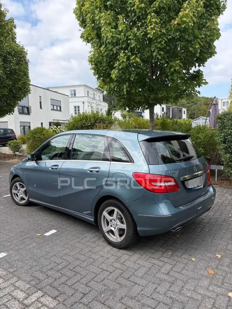 2013 Mercedes Benz B 220