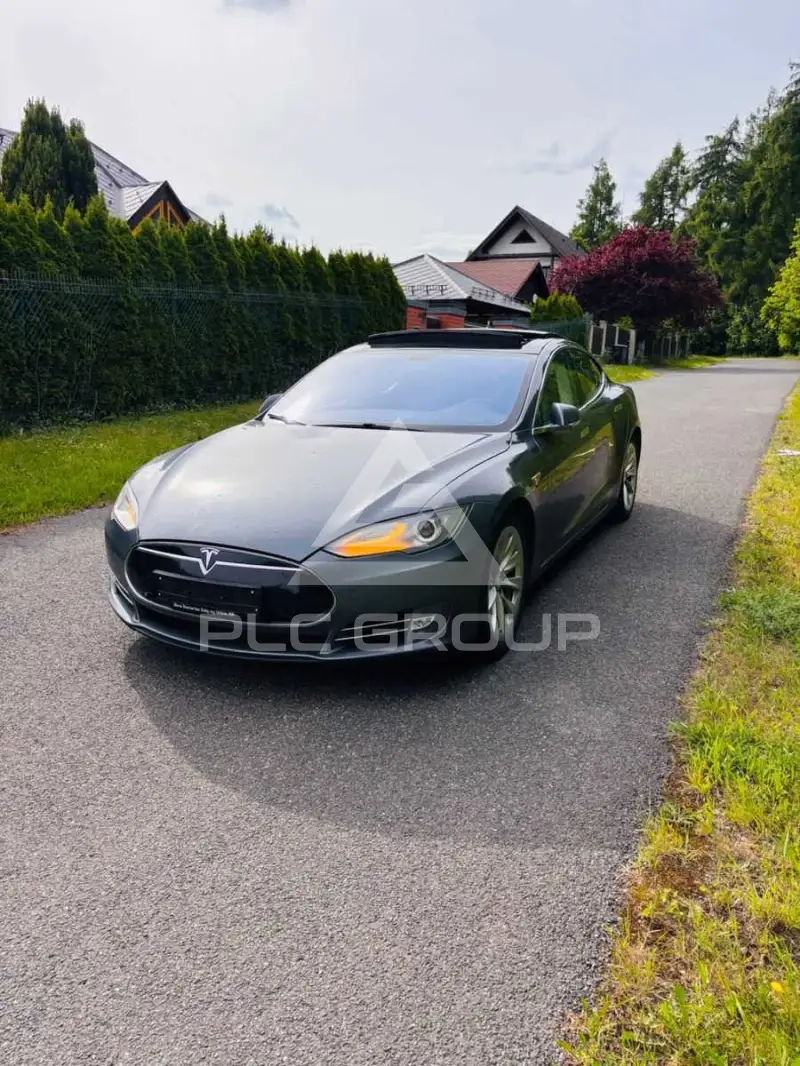 2013 Tesla Model S