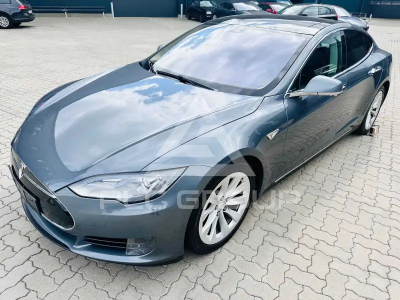 2013 Tesla Model S