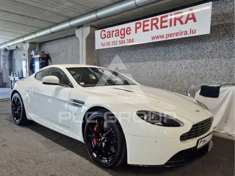 2013 Aston Martin V8